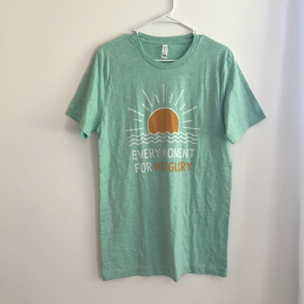 Sz M Christian tee shirt